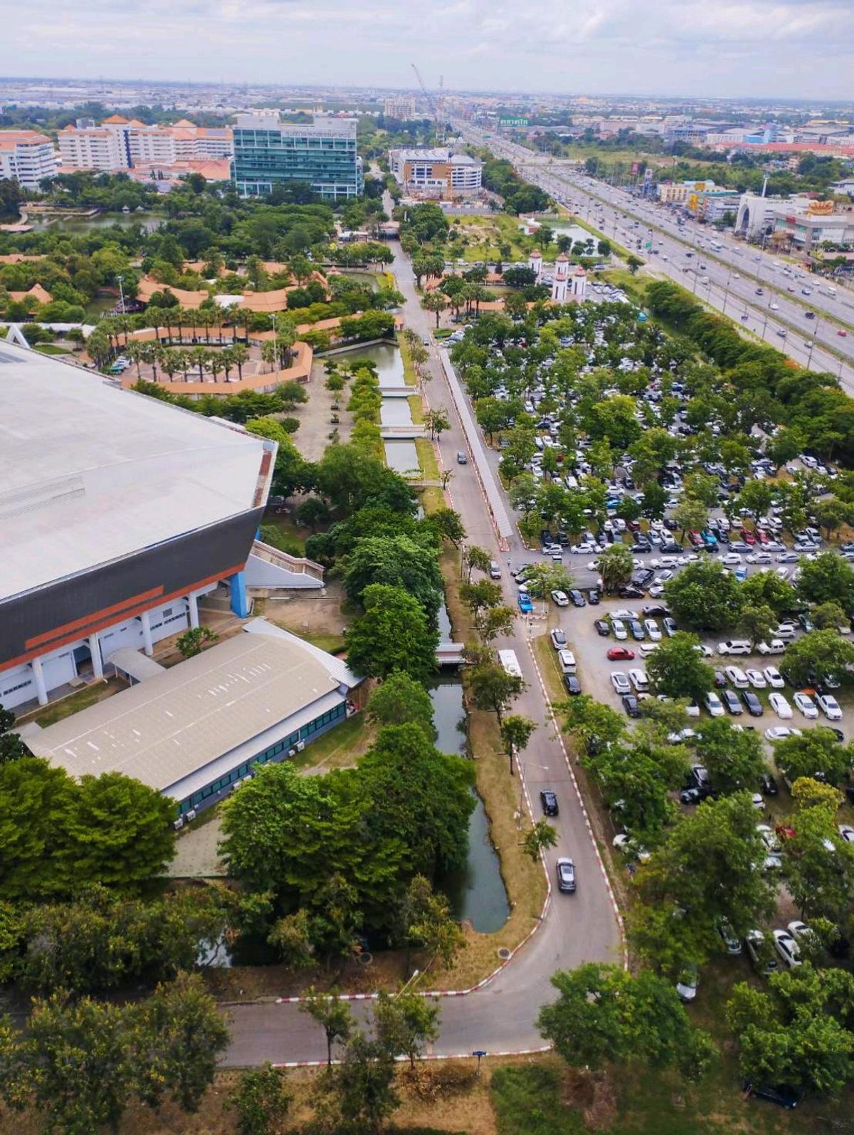 For RentCondoPathum Thani,Rangsit, Thammasat : Tia Rrescendz Viwi.