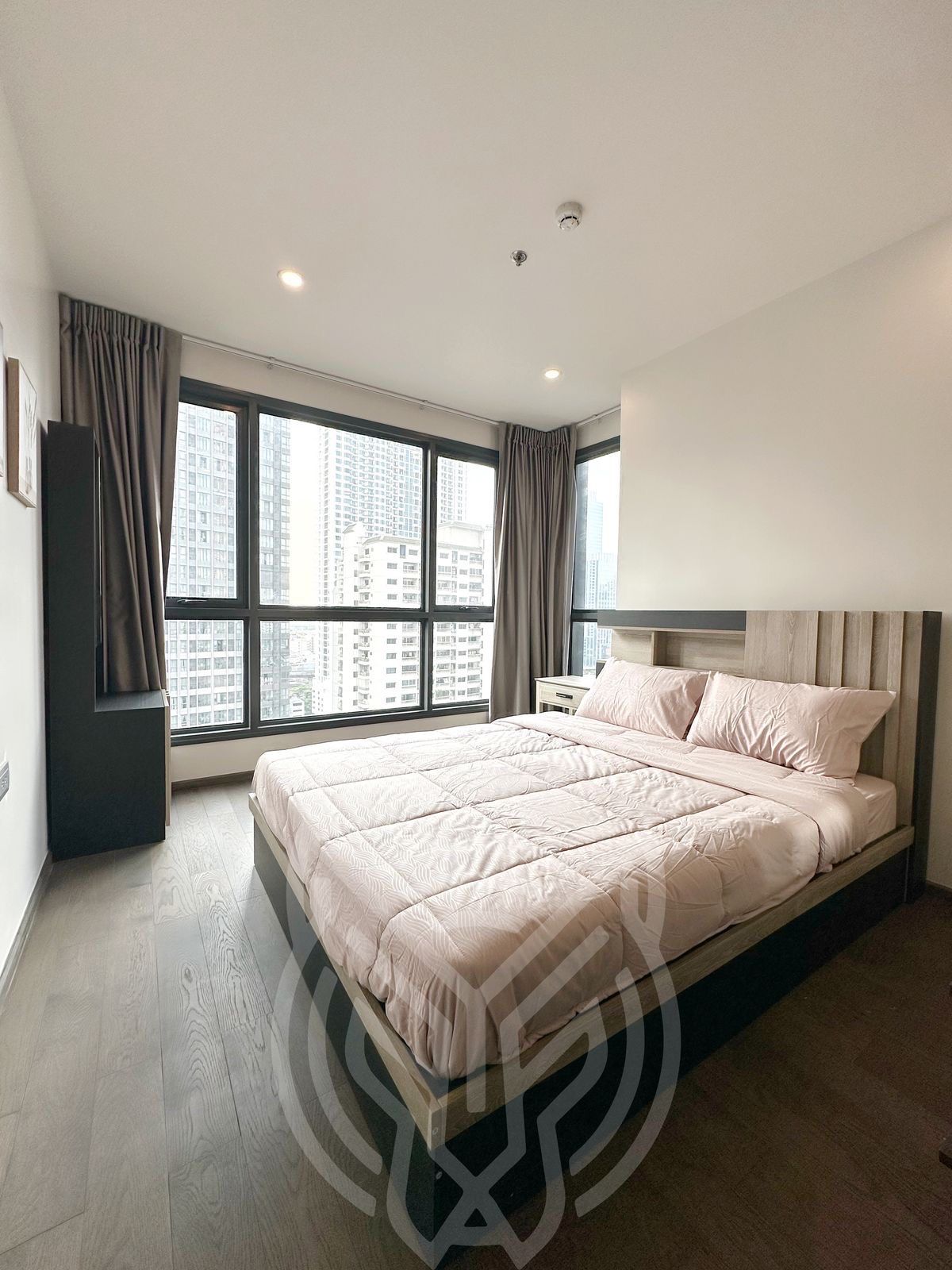 For SaleCondoRatchathewi,Phayathai : ★ Very special price at a price of 9.49. Surrounded by shops, restaurants, hotels and leading department stores. Traveling is extremely convenient near BTS Ratchathewi ★ @ IDEO Q Siam-Ratchathewi ★