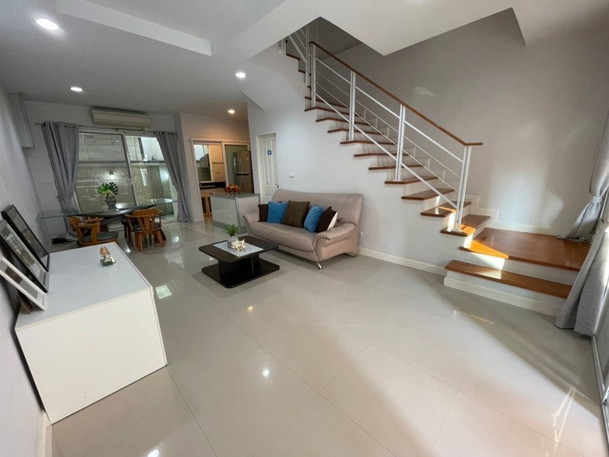 For RentTownhomeSathorn, Narathiwat : Townhouse for rent Baan Klang Krung Sathorn