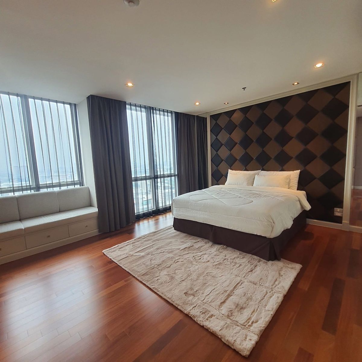 For RentCondoPattanakan, Srinakarin : Rent The Four Wings Residence