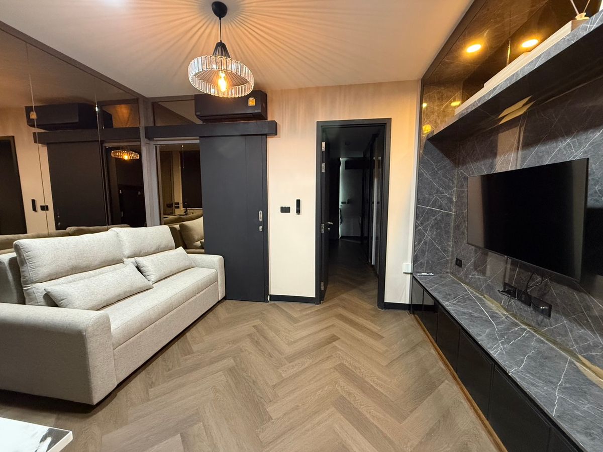 For RentCondoRama9, Petchburi, RCA : Make a new room like a new 1st hand room. Elegant for you. 💥
