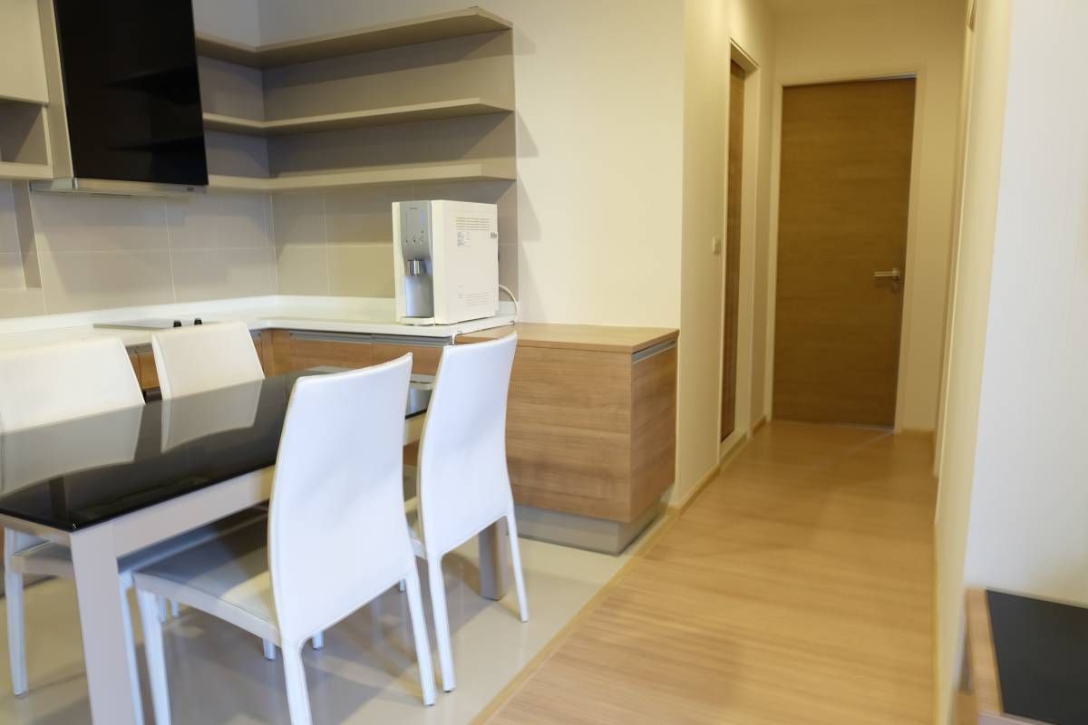 For RentCondoOnnut, Udomsuk : Low floor 2 bed 2 bath 65 sqm condo at Rhythm 50 for rent 44,000THB per month, Sukhumvit soi 50, Onnut BTS station