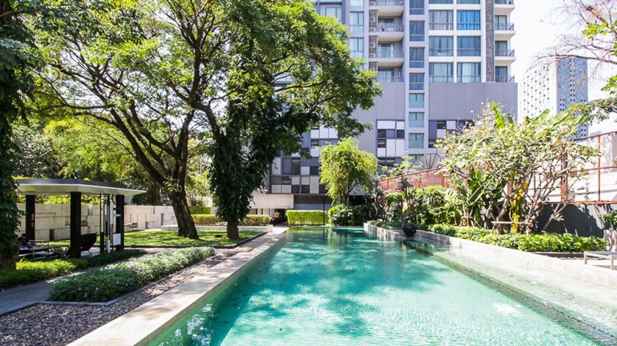 ขายคอนโดสุขุมวิท อโศก ทองหล่อ : ✨quattroโดยSansiri✨ 2b 2b Size 82 (เพียง 18x, xxx/sq m)‼ มุมมองที่ได้รับการตกแต่งอย่างสมบูรณ์ปรับอากาศดีมากขาย 15.4 MB (BTS Thonglor)
