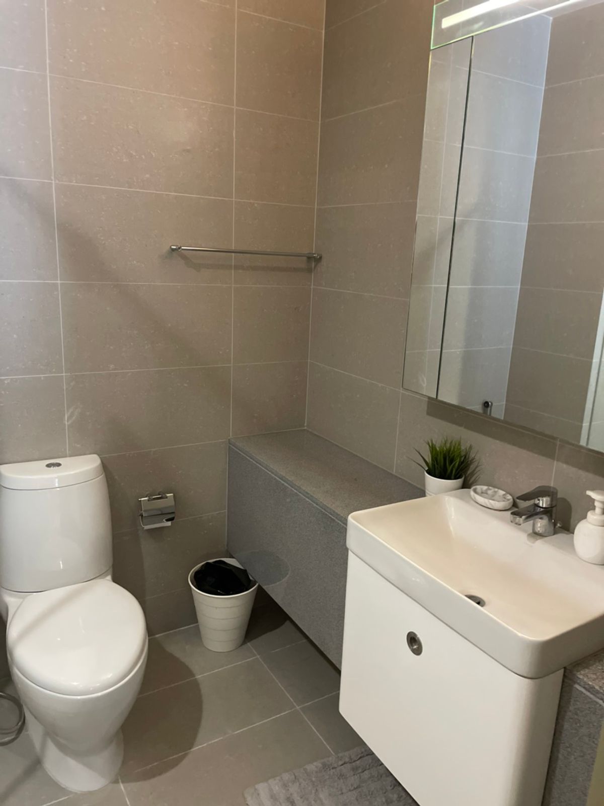 ให้เช่าคอนโดวิทยุ ชิดลม หลังสวน : 🔥ให้เช่าด่วน🔥 Noble Ploenchit เฟอร์นิเจอร์ พร้อมเข้าอยู่ ติด BTS เพลินจิต❗