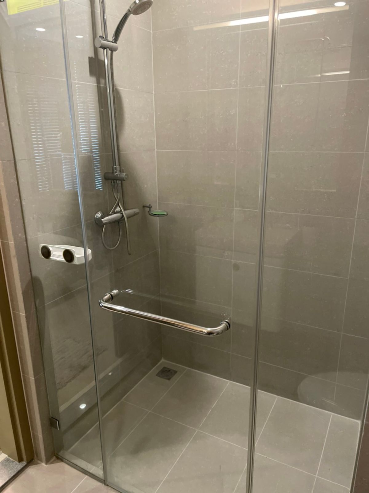 ให้เช่าคอนโดวิทยุ ชิดลม หลังสวน : 🔥ให้เช่าด่วน🔥 Noble Ploenchit เฟอร์นิเจอร์ พร้อมเข้าอยู่ ติด BTS เพลินจิต❗