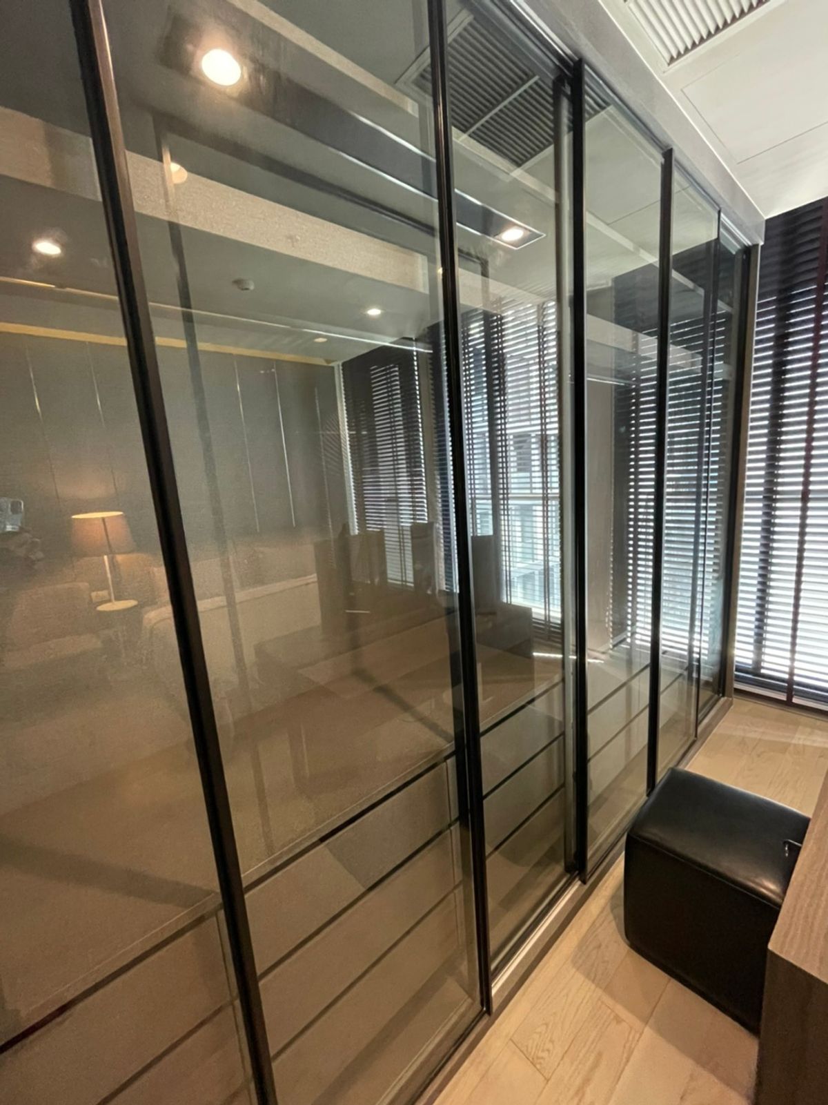 ให้เช่าคอนโดวิทยุ ชิดลม หลังสวน : 🔥ให้เช่าด่วน🔥 Noble Ploenchit เฟอร์นิเจอร์ พร้อมเข้าอยู่ ติด BTS เพลินจิต❗