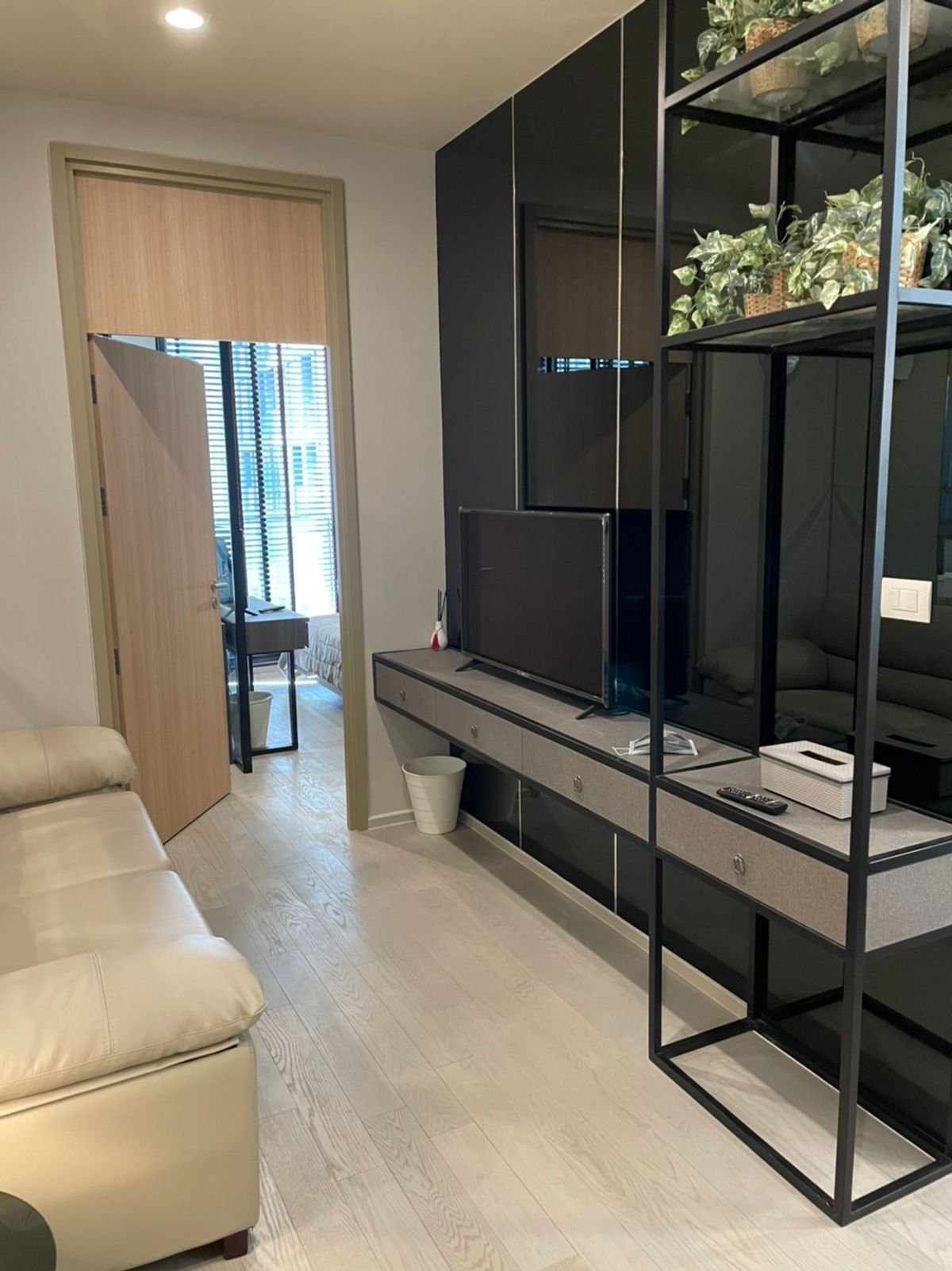 ให้เช่าคอนโดวิทยุ ชิดลม หลังสวน : 🔥ให้เช่าด่วน🔥 Noble Ploenchit เฟอร์นิเจอร์ พร้อมเข้าอยู่ ติด BTS เพลินจิต❗