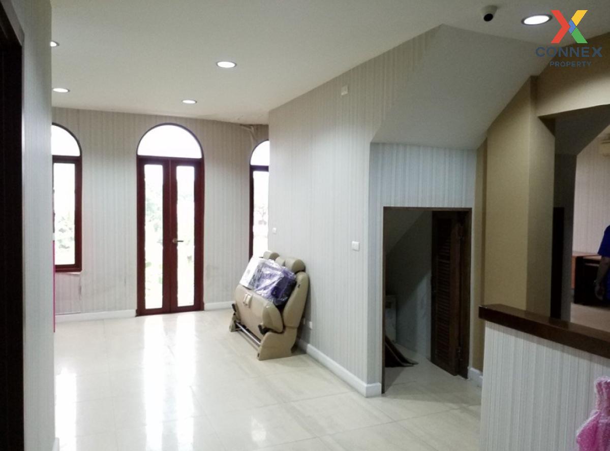 For SaleShop HouseKasetsart, Ratchayothin : FOR SALE Commercial Building , Bang Khen , Bang Khen , Bangkok , CX-81711