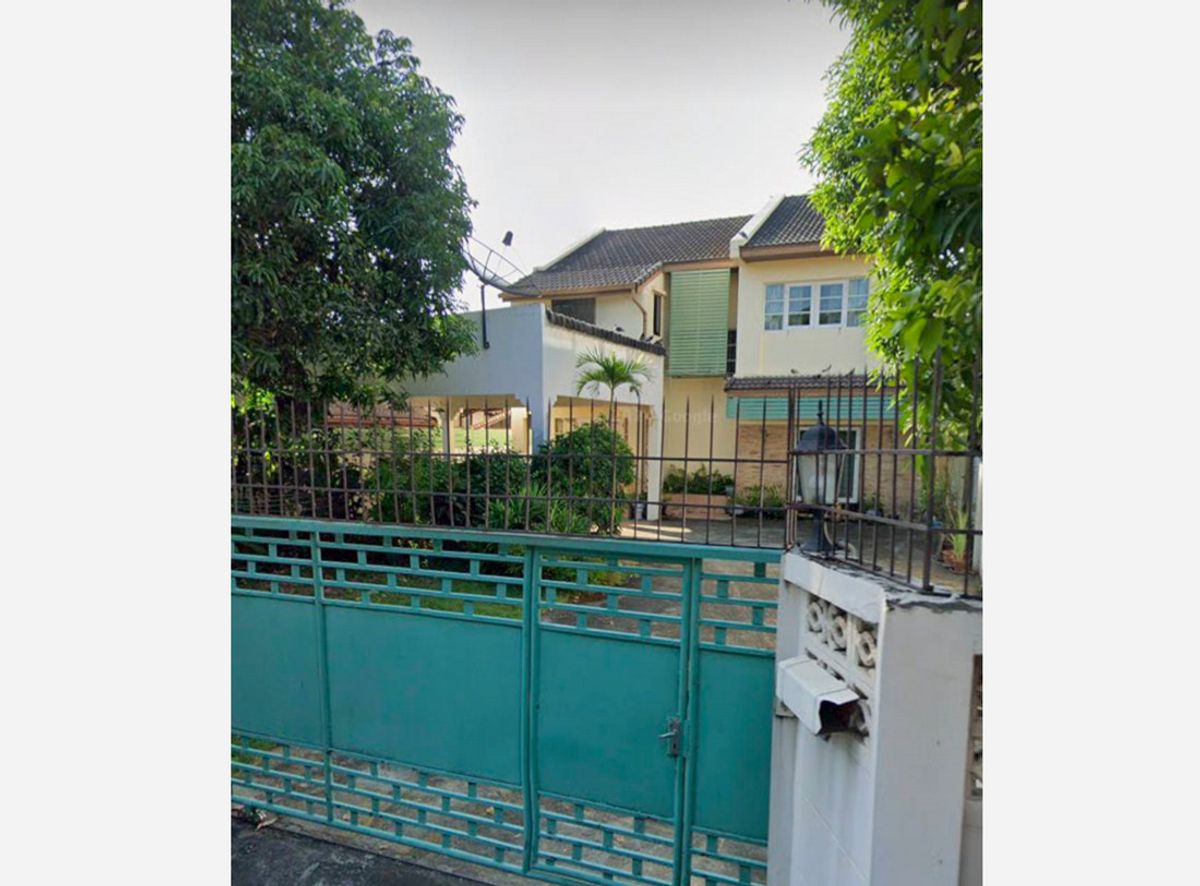 ขายบ้านโชคชัย4 ลาดพร้าว71 : สอบถามโทร : 098-885-4878 บ้านพร้อมที่ดิน 111 ตารางวา ซอยลาดพร้าว 64 เขตวังทองหลาง ใกล้รถไฟฟ้าสีเหลือง สถานีโชคชัย 4