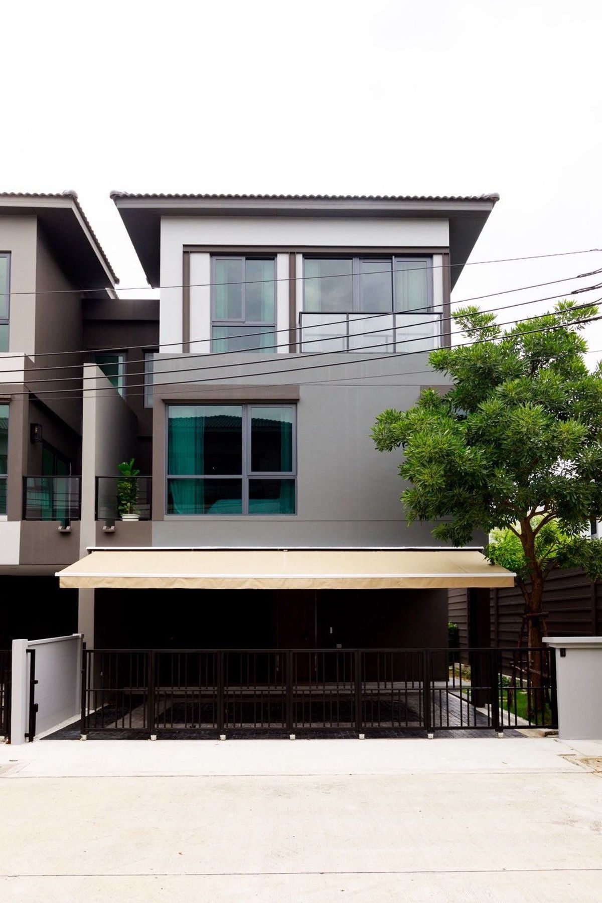 For RentHouseLadkrabang, Suwannaphum Airport : Luxury house for rent Ban Klang, The Edition, Bang Na, Lake View (RT-01)