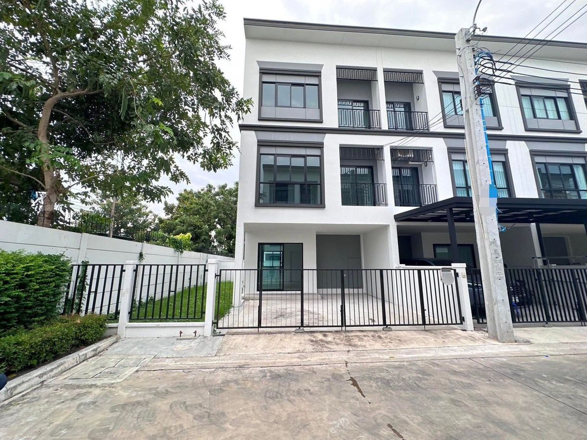 ให้เช่าทาวน์โฮมสุขุมวิท อโศก ทองหล่อ : ให้เช่าบ้านทาวน์โฮม Lumpini Townplace Sukhumvit 113