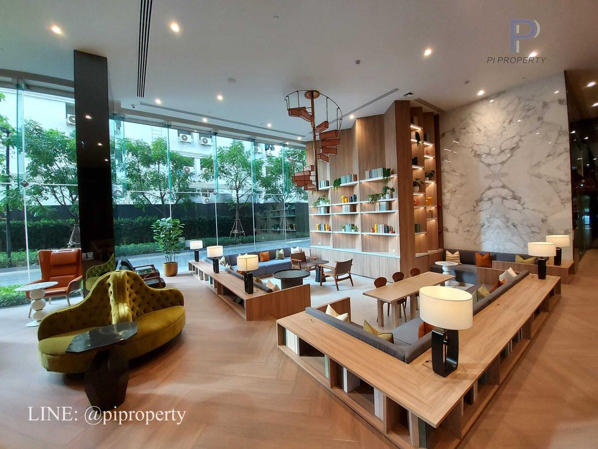 For RentCondoRatchadapisek, Huaikwang, Suttisan : High rise 1Bedroom unit for rent in XT Huaikhwang. Ready to move in. Huaikhwang - Rama 9 lifestyle. Unité de grande hauteur 1 chambre à louer à XT Huaikhwang. Prêt à emménager. Huaikhwang - Rama 9 style de vie.