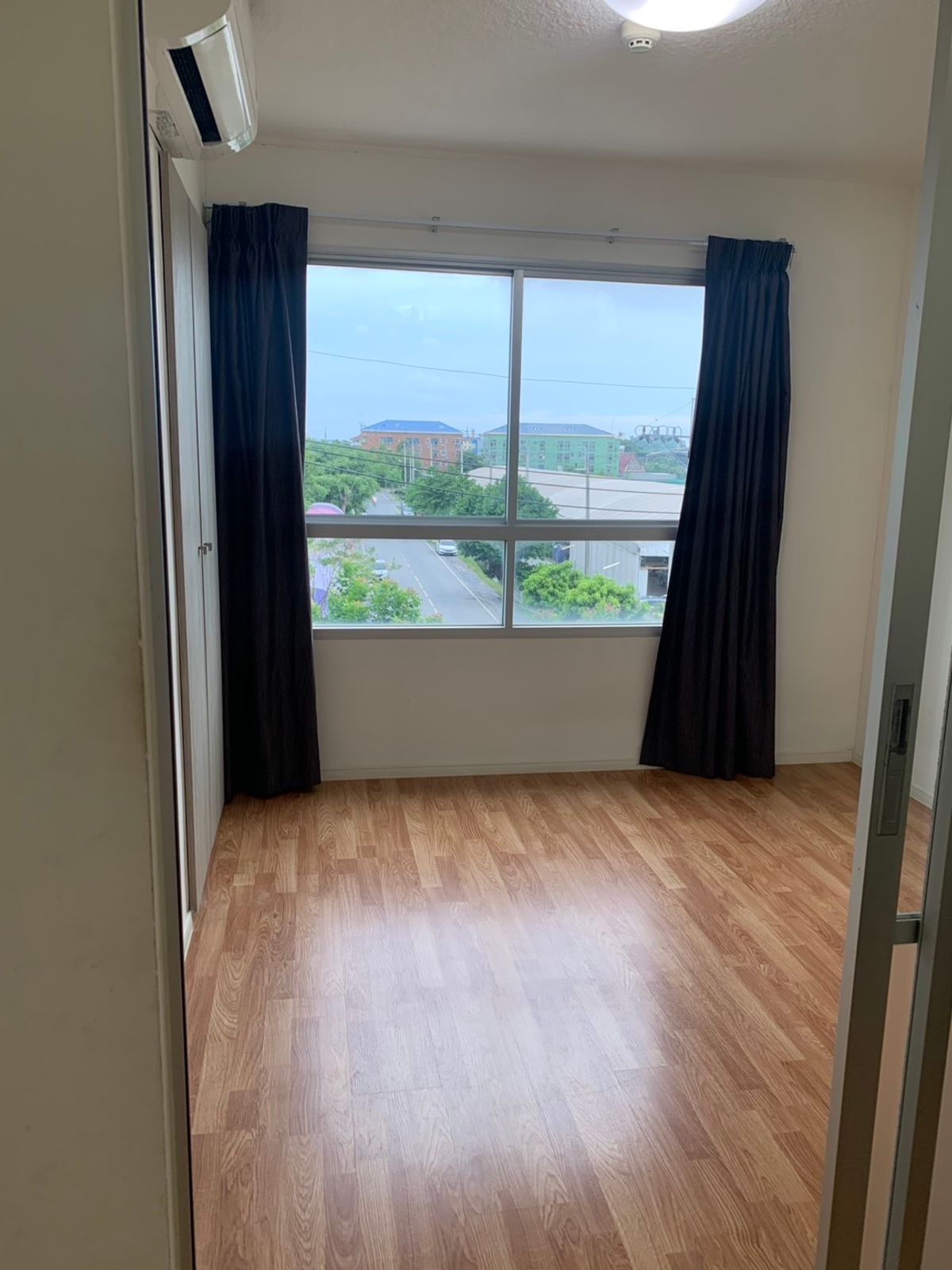 For SaleCondoLadkrabang, Suwannaphum Airport : Lumphini Ville Onnut Condo for sale, Lat Krabang, Building D 4, Size 26.69 square meters