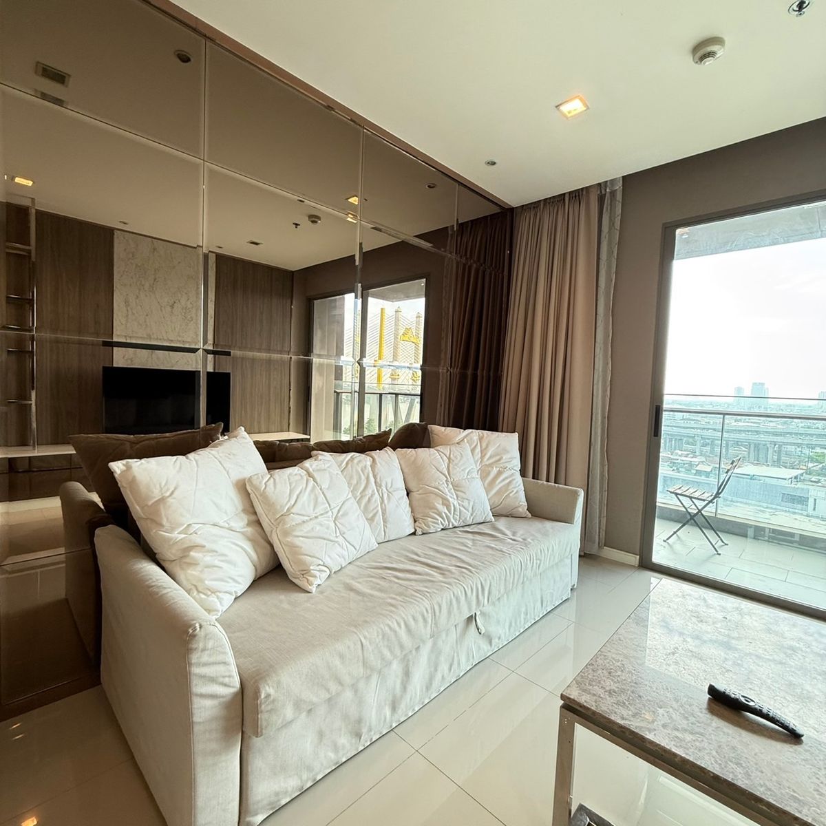 For RentCondoRama3 (Riverside),Satupadit : For Rent Starview Rama 3 2Beds F/F Ready to Move in