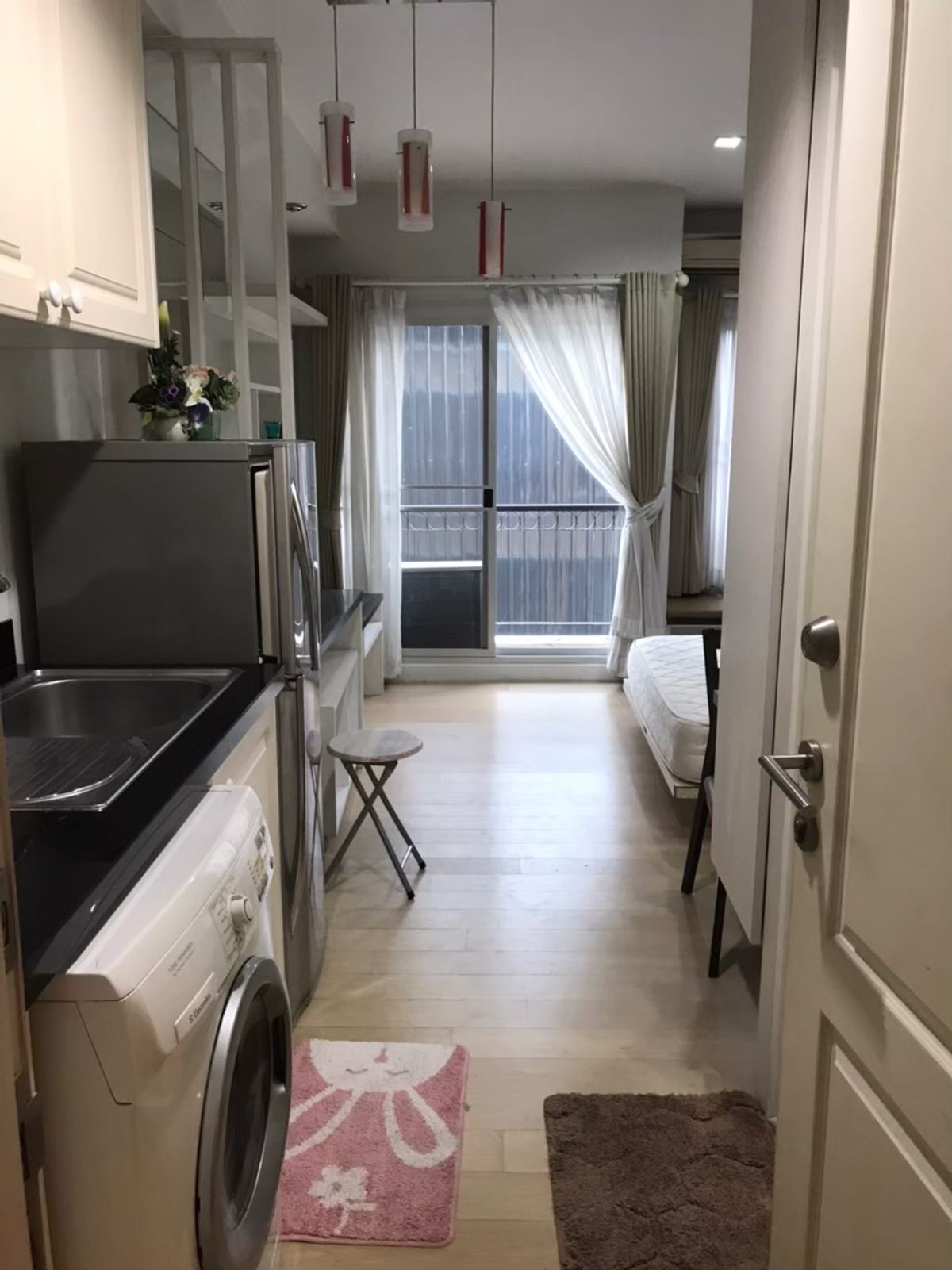 For RentCondoKasetsart, Ratchayothin : 🔥 Rental Condo, The Seed Terre, Ratchayothin, The Seed Terre Ratchayothin, next to BTS Ratchayothin 🔥 Studio room 1 bathroom 23 sq.m. Building B 7 ✨ Rental price 10,000/month ✨ Complete electrical appliances There is a washing machine