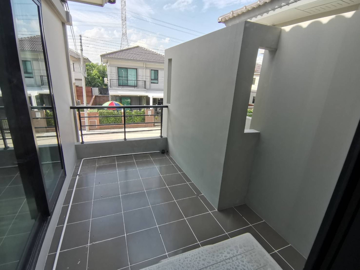 ให้เช่าบ้านปทุมธานี รังสิต ธรรมศาสตร์ : บ้านเดี่ยว ใกล้แยกบางคูวัด  4ห้องนอน 3ห้องน้ำ มีห้องชั้น1 เลี้ยงสัตว์ได้ ถนนกรุงเทพ-ปทุม