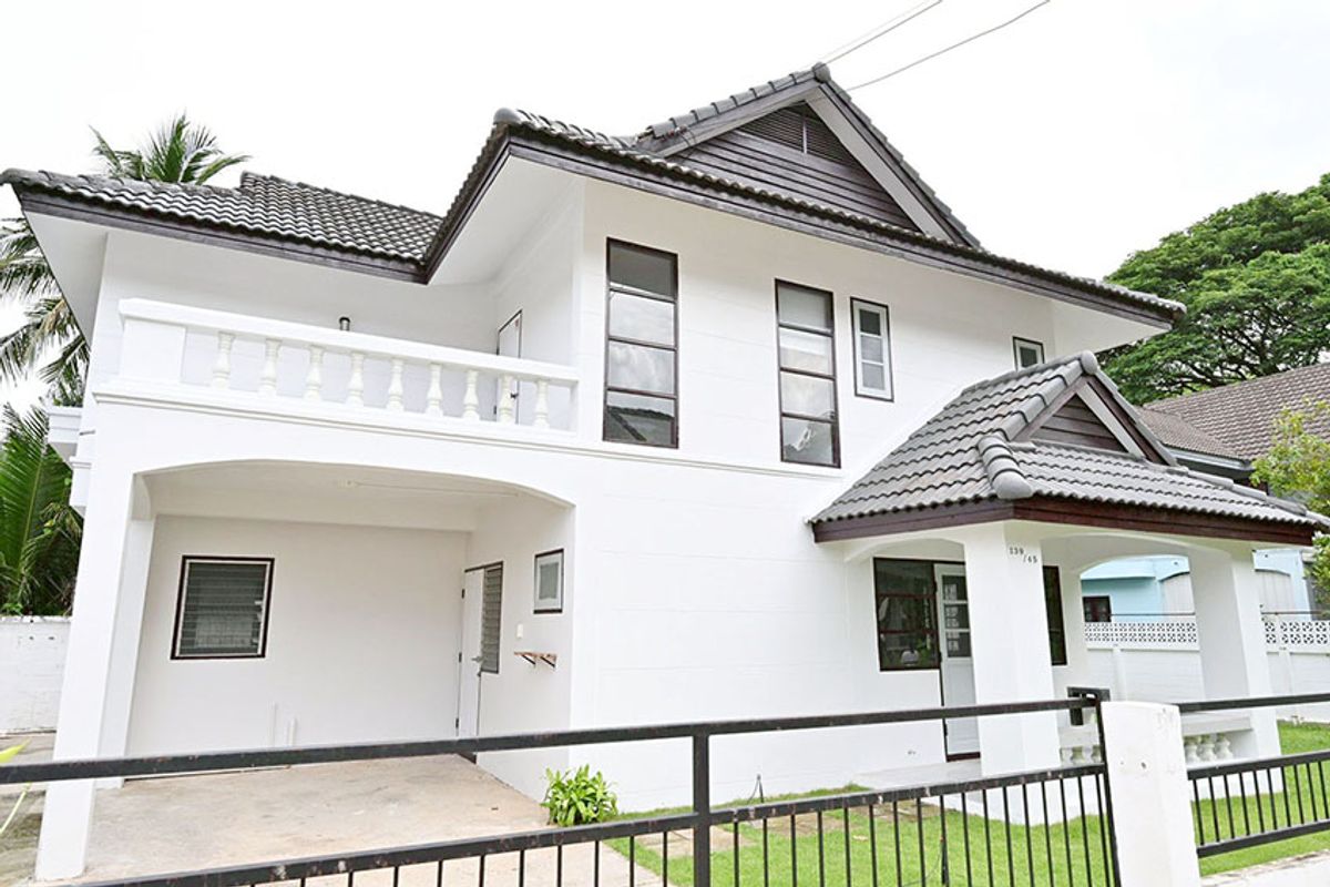 ให้เช่าบ้านเชียงใหม่ : บ้านสวยในโครงการ ให้เช่าเดือนละ 25,000 บาท ใกล้เซ็นทรัลแอร์พอร์ตเพียง 5 นาที No.9H932