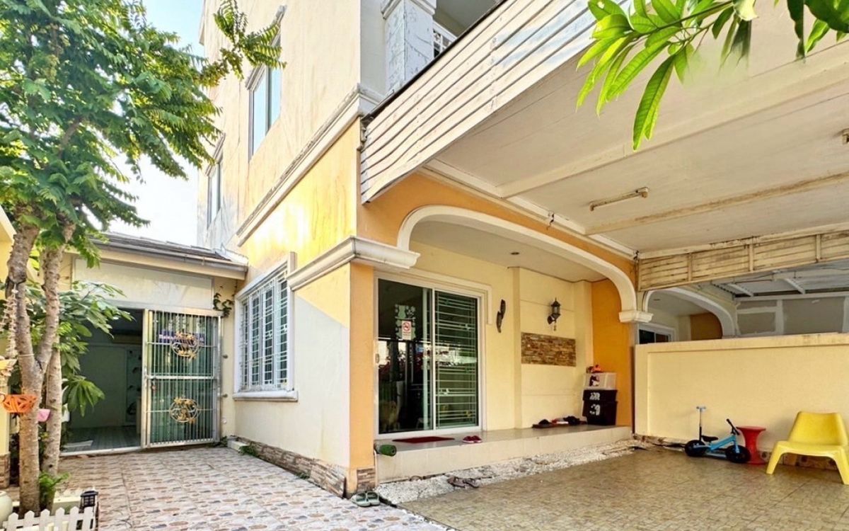 ขายทาวน์โฮมท่าพระ ตลาดพลู วุฒากาศ : ขายบ้าน town home Metro park สาทร-กัลปพฤกษ์ (หลังมุม พื้นที่ใหญ่ size พิเศษ)