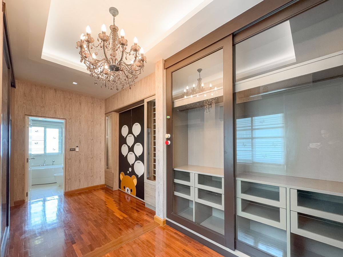 For SaleHouseLadkrabang, Suwannaphum Airport : Luxury European-style corner single house – Casa Grand Onnut–Wongwaen