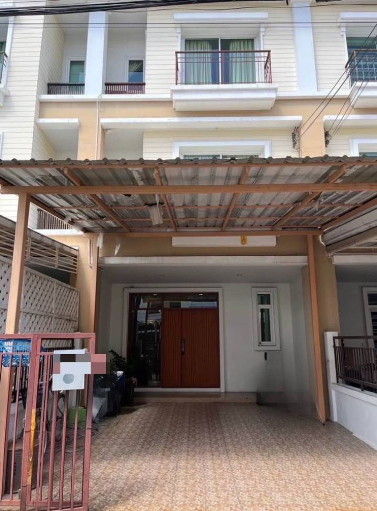 For RentHome OfficeRama3 (Riverside),Satupadit : Rent a Townhome Granite Sathu Pradit Air Furniture There are 4 bedrooms, 3 bathrooms. Rental price 60,000 baht per month