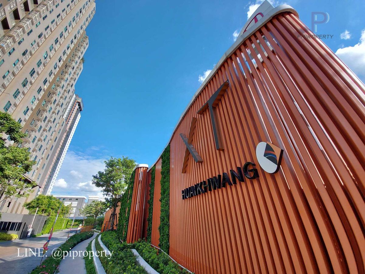 For RentCondoRatchadapisek, Huaikwang, Suttisan : High rise 1Bedroom unit for rent in XT Huaikhwang. Ready to move in. Huaikhwang - Rama 9 lifestyle. Unité de grande hauteur 1 chambre à louer à XT Huaikhwang. Prêt à emménager. Huaikhwang - Rama 9 style de vie.