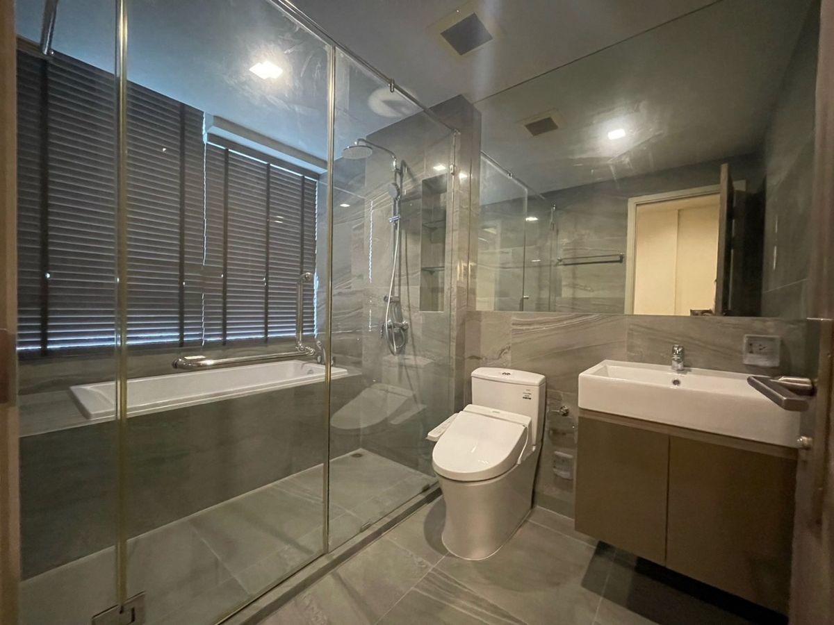 For SaleCondoSukhumvit, Asoke, Thonglor : SC070125 Urgent sale! 2-bedroom condo IDEO Q Sukhumvit 36 near BTS Thonglor, only 500 meters