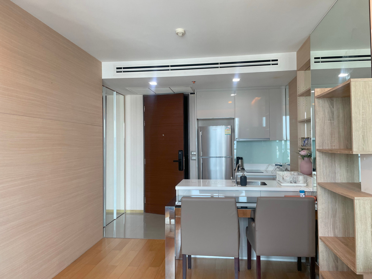 ให้เช่าคอนโดพระราม 9 เพชรบุรีตัดใหม่ RCA : 🔥 ปล่อยเช่าด่วน 🔥 ห้องสวย  ถูก ห้องสภาพดี ห้องรองมุม วิวโล่ง ว่างพร้อมเช่า Call 0619824959