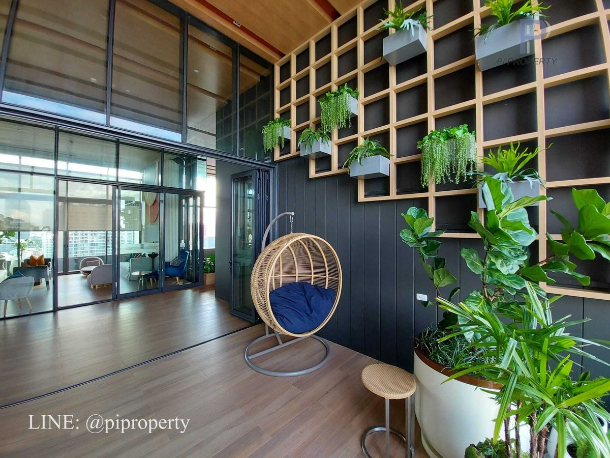 For RentCondoRatchadapisek, Huaikwang, Suttisan : High rise 1Bedroom unit for rent in XT Huaikhwang. Ready to move in. Huaikhwang - Rama 9 lifestyle. Unité de grande hauteur 1 chambre à louer à XT Huaikhwang. Prêt à emménager. Huaikhwang - Rama 9 style de vie.