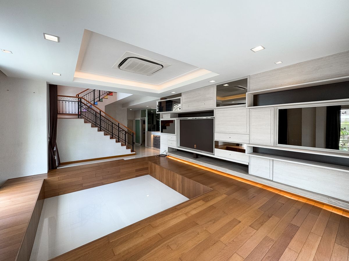 For SaleHouseLadkrabang, Suwannaphum Airport : Luxury European-style corner single house – Casa Grand Onnut–Wongwaen