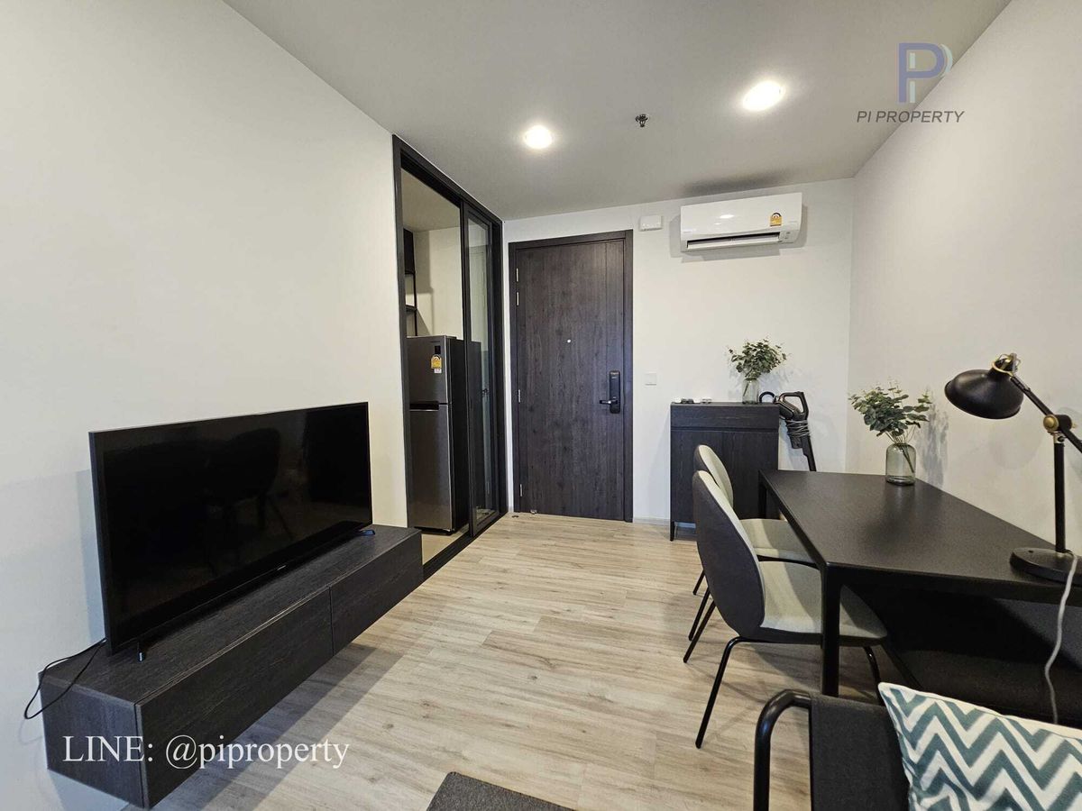 For RentCondoRatchadapisek, Huaikwang, Suttisan : High rise 1Bedroom unit for rent in XT Huaikhwang. Ready to move in. Huaikhwang - Rama 9 lifestyle. Unité de grande hauteur 1 chambre à louer à XT Huaikhwang. Prêt à emménager. Huaikhwang - Rama 9 style de vie.