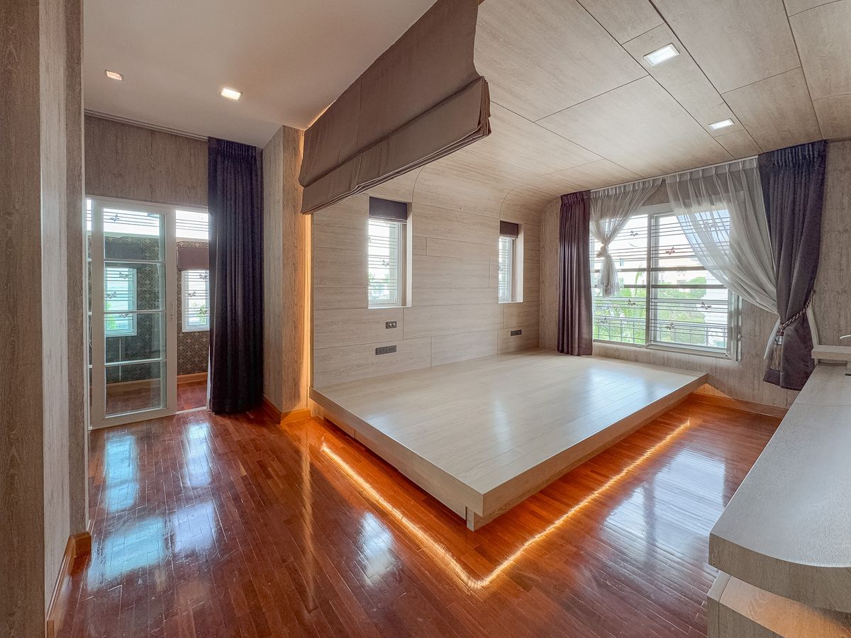 For SaleHouseLadkrabang, Suwannaphum Airport : Luxury European-style corner single house – Casa Grand Onnut–Wongwaen