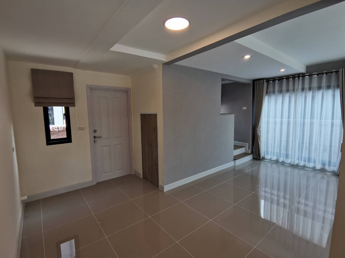 ให้เช่าบ้านปทุมธานี รังสิต ธรรมศาสตร์ : บ้านเดี่ยว ใกล้แยกบางคูวัด  4ห้องนอน 3ห้องน้ำ มีห้องชั้น1 เลี้ยงสัตว์ได้ ถนนกรุงเทพ-ปทุม