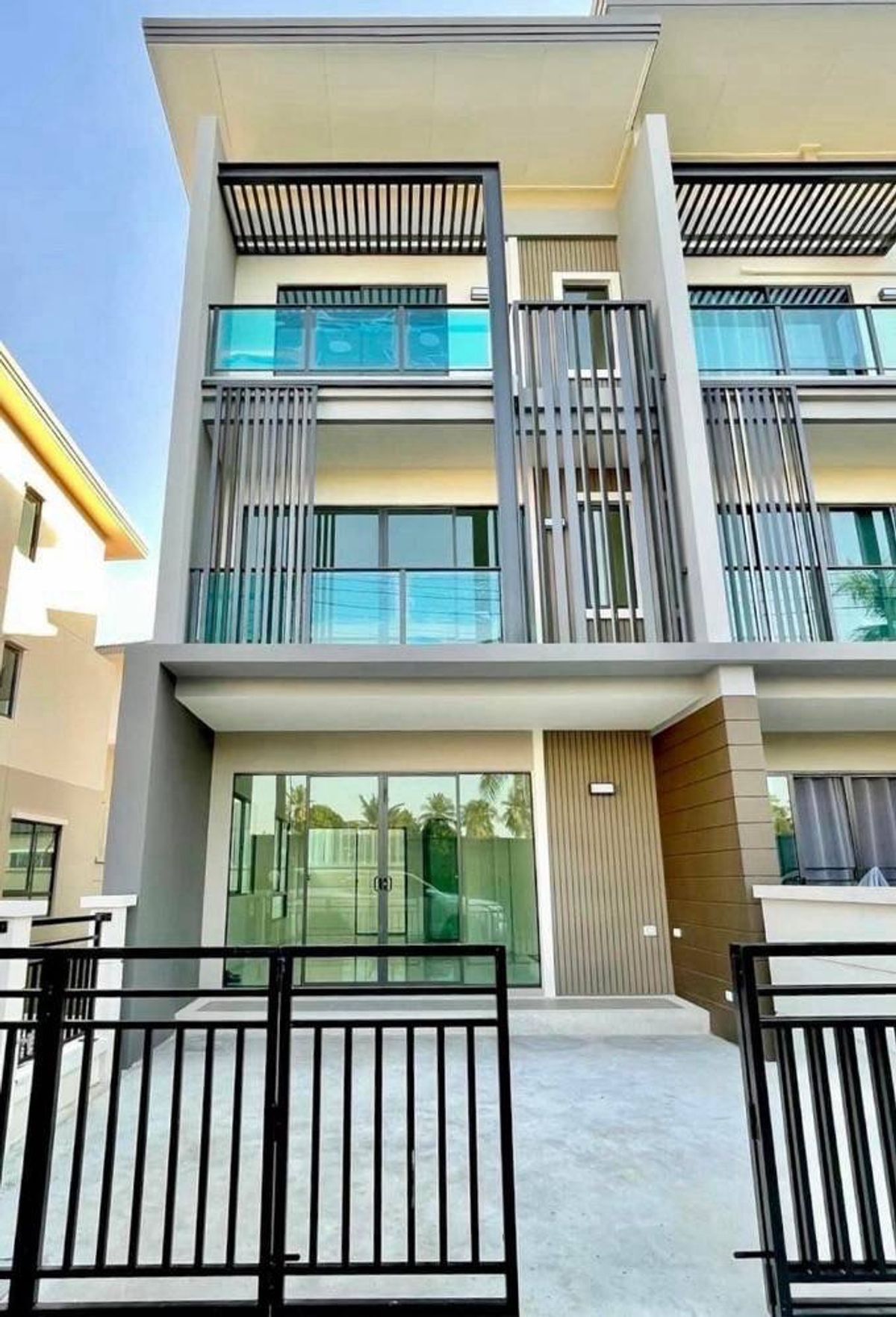 For RentTownhomeNonthaburi, Bang Yai, Bangbuathong : Rent (RENT) Project: Town Avenue Merge (Rattanathibet)