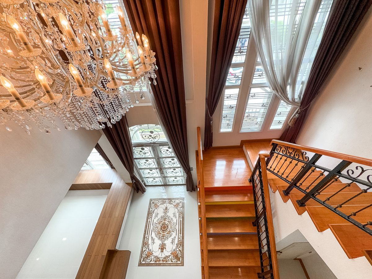 For SaleHouseLadkrabang, Suwannaphum Airport : Luxury European-style corner single house – Casa Grand Onnut–Wongwaen