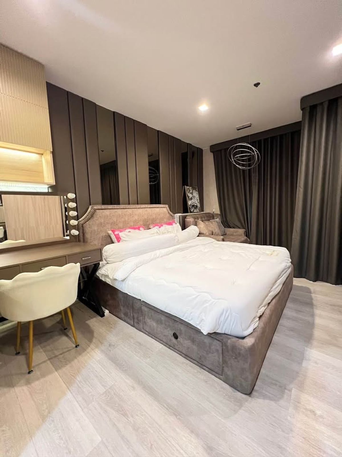 For RentCondoWitthayu, Chidlom, Langsuan, Ploenchit : Life One Wireless Rental