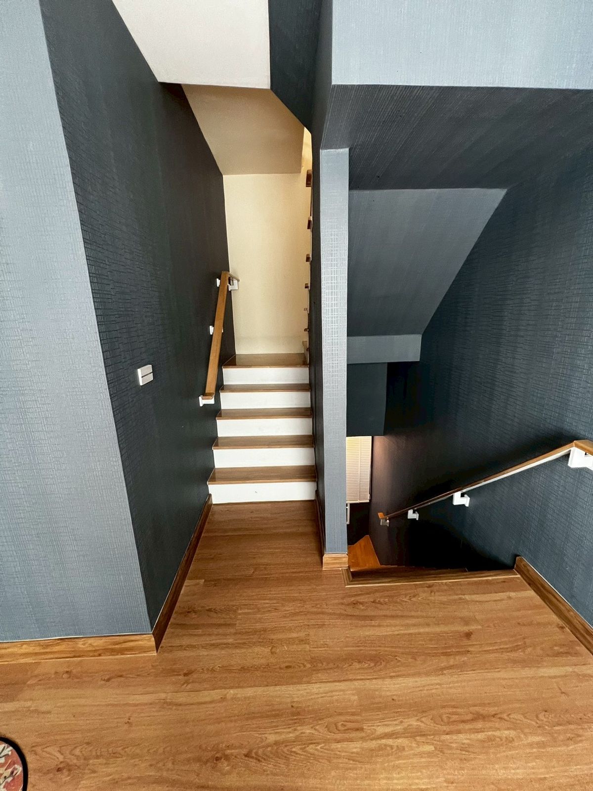 ให้เช่าโฮมออฟฟิศแจ้งวัฒนะ เมืองทอง : โฮมออฟฟิศ อุปกรณ์ออฟฟิศพร้อม จดทะเบียนบริษัทได้ 4ห้องนอน