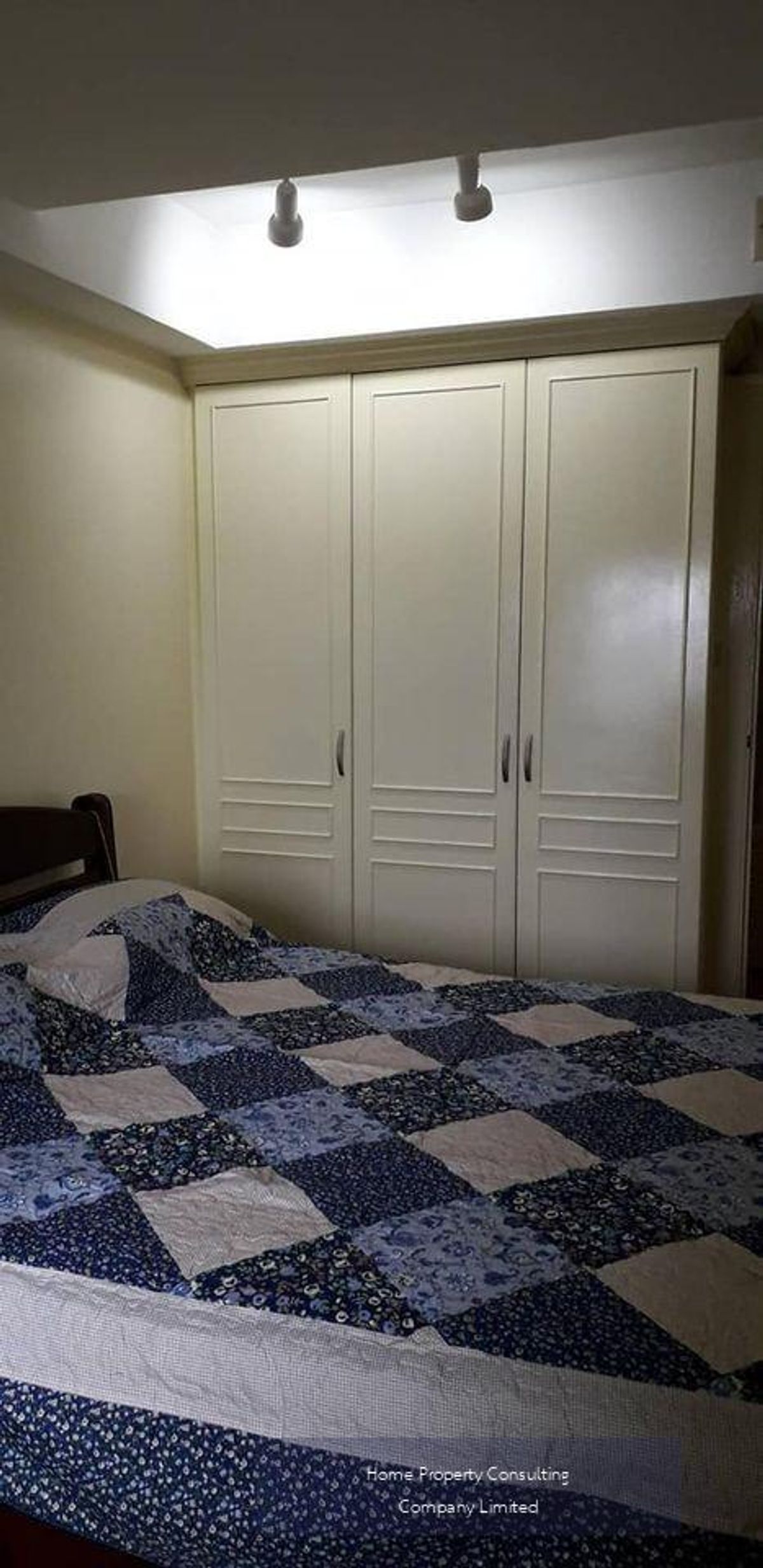 For SaleCondoRama3 (Riverside),Satupadit : Urgent sale, cheap, Condo, SV City, Rama 3, interested in negotiating @condobkk (with @) Code H33311