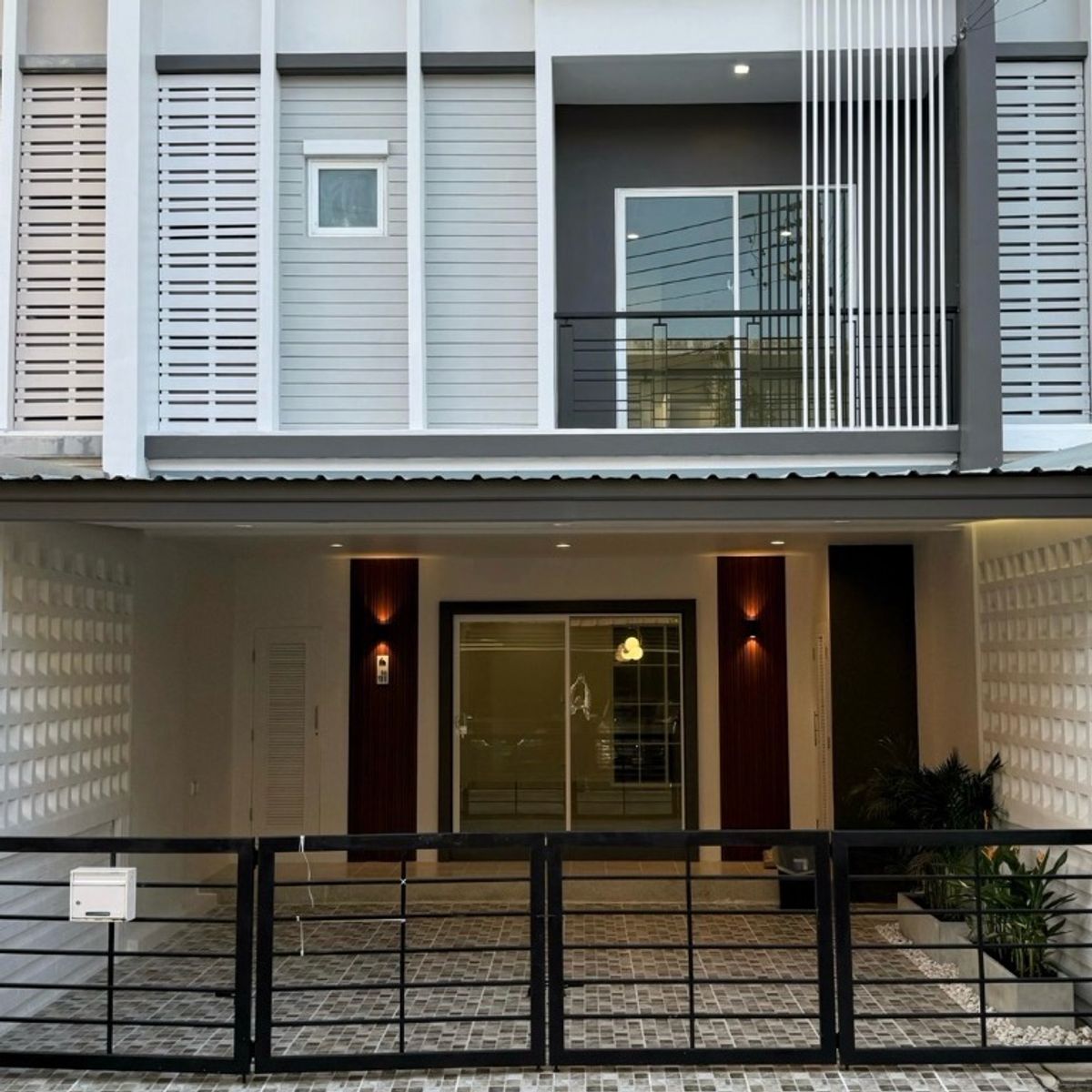 ขายทาวน์โฮมภูเก็ต : Habitown Kohkaew – Fully Renovated, 2 Mins to British School | Only ฿3.69M