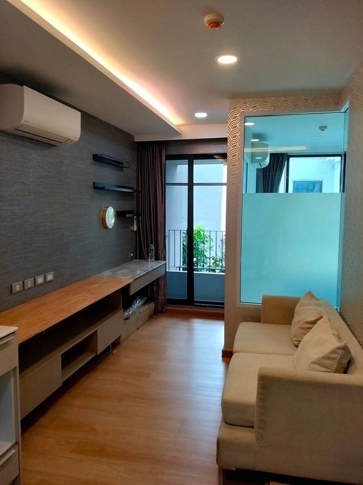 For RentCondoSukhumvit, Asoke, Thonglor : 1 bedroom, 1 bathroom for rent, size 30 square meters, decorated furniture