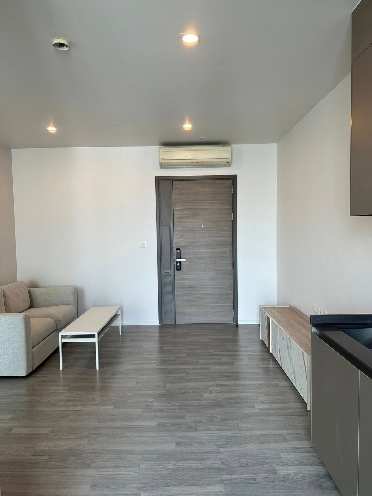 ให้เช่าคอนโดอ่อนนุช อุดมสุข : ✨Condo for Rent :  The Room Sukhumvit 69 (BTS Prakanong) AP-02 ( line : @condo91 )