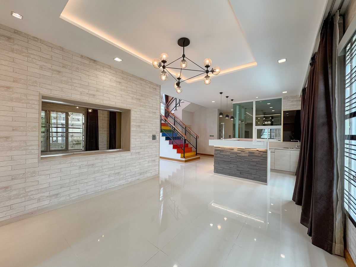 For SaleHouseLadkrabang, Suwannaphum Airport : Luxury European-style corner single house – Casa Grand Onnut–Wongwaen