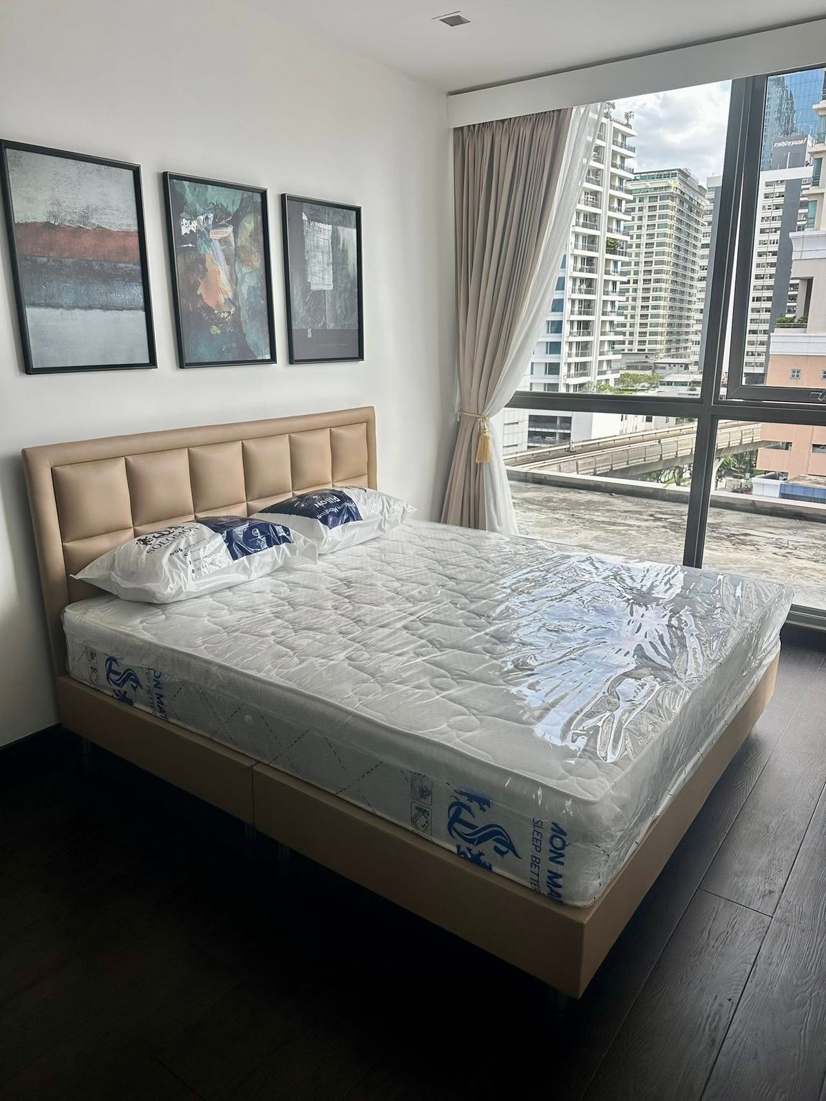 For RentCondoRatchathewi,Phayathai : Rent RR384 IDEO Q Phayathai. Beautiful room, complete furniture near BTS/APL, Phayathai.