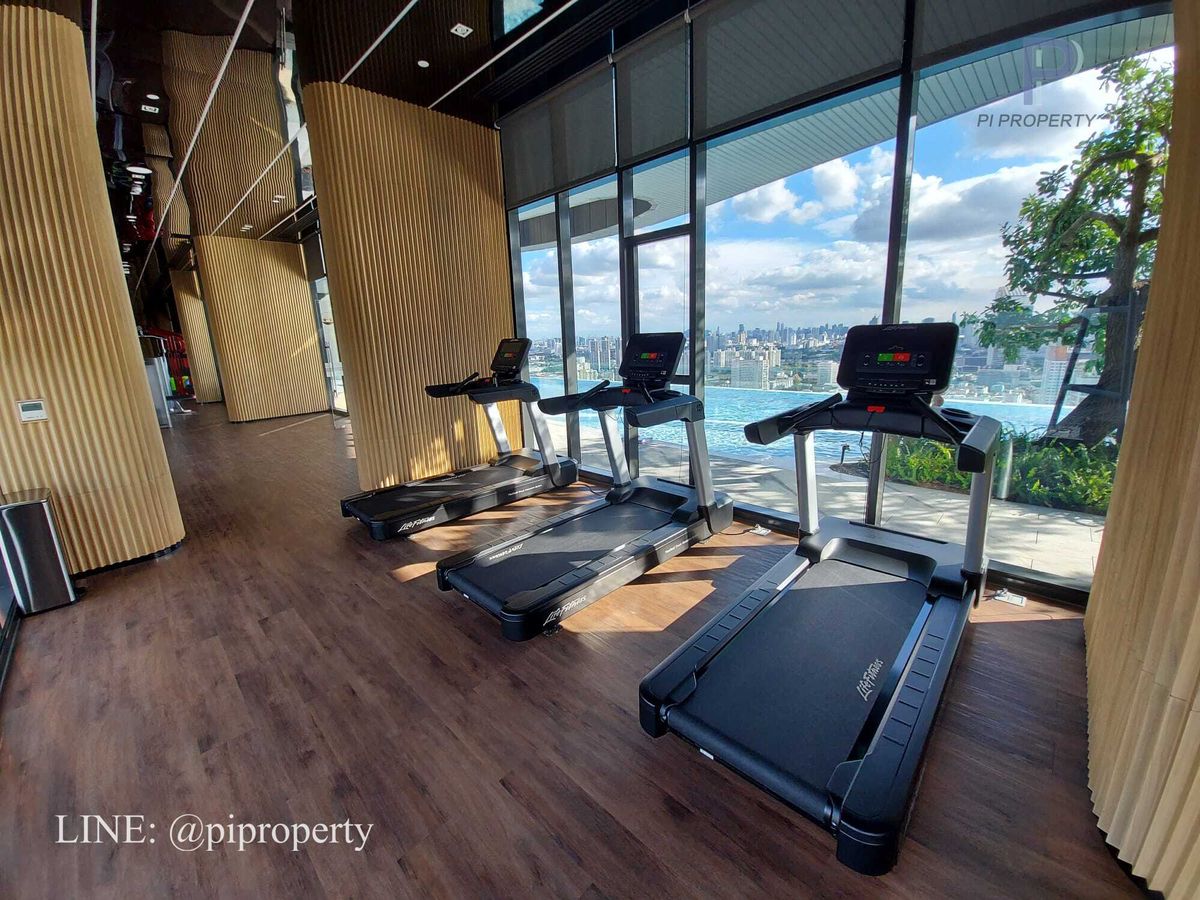 For RentCondoRatchadapisek, Huaikwang, Suttisan : High rise 1Bedroom unit for rent in XT Huaikhwang. Ready to move in. Huaikhwang - Rama 9 lifestyle. Unité de grande hauteur 1 chambre à louer à XT Huaikhwang. Prêt à emménager. Huaikhwang - Rama 9 style de vie.