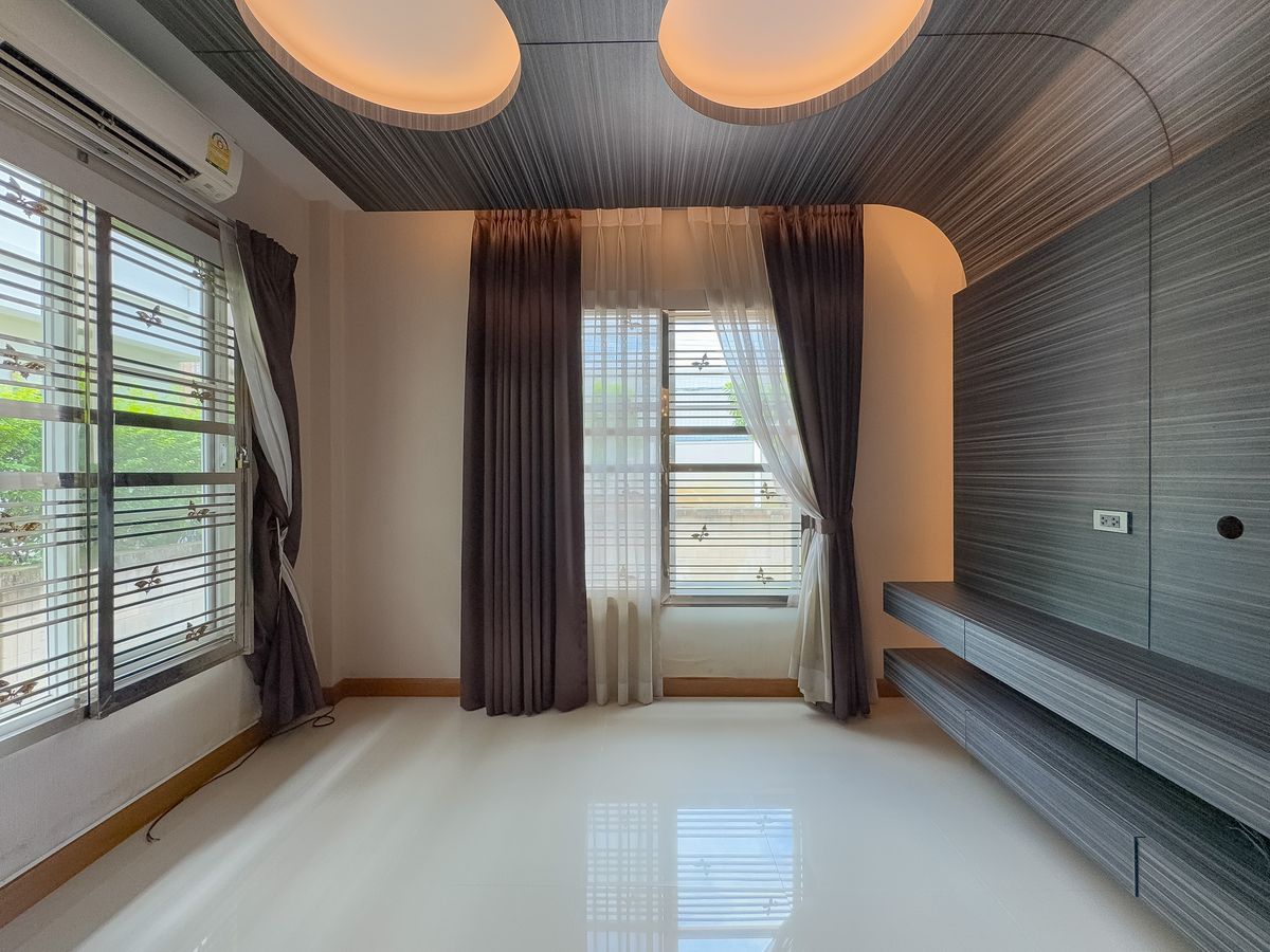 For SaleHouseLadkrabang, Suwannaphum Airport : Luxury European-style corner single house – Casa Grand Onnut–Wongwaen