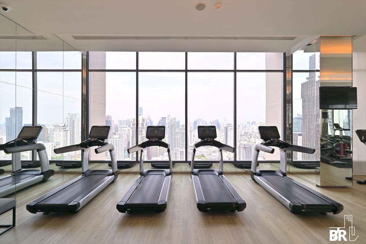 For SaleCondoSukhumvit, Asoke, Thonglor :  ✨ Beautiful Room in a Prime Location ✨ The Esse Asoke convenient travel, near the business area  Near  BTS Asoke  