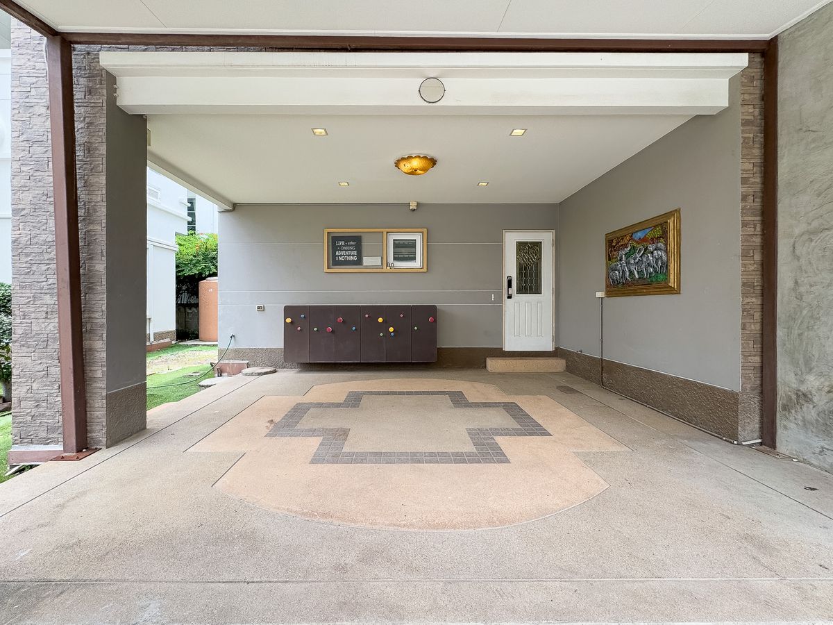 For SaleHouseLadkrabang, Suwannaphum Airport : Luxury European-style corner single house – Casa Grand Onnut–Wongwaen