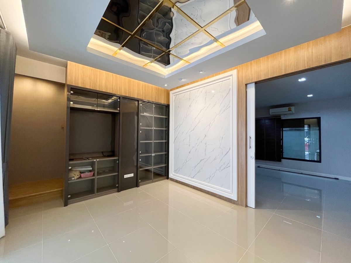 For RentHome OfficeBangna, Bearing, Lasalle : 🔥 Home office rental near Central Bangna Plex Bangna, Bang Na-Trat Km. 5, great value