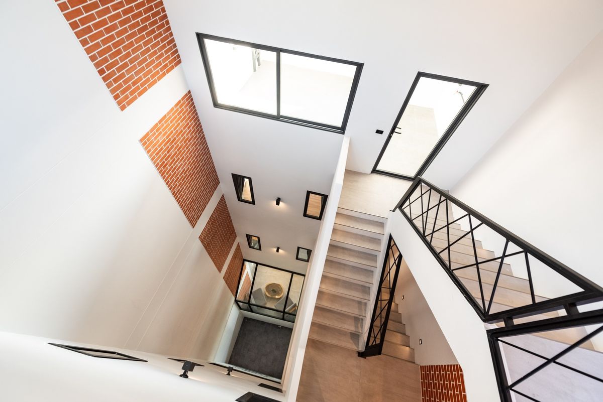 ขายโฮมออฟฟิศสุขุมวิท อโศก ทองหล่อ : 💥 โฮมออฟฟิศหรู 5.5 ชั้น รีโนเวทใหม่ พร้อมเฟอร์นิเจอร์ เครื่องใช้ไฟฟ้าครบทุกห้อง เหมาะทั้งอยู่อาศัยและทำออฟฟิศ ใกล้ BTS แบริ่ง & สำโรง