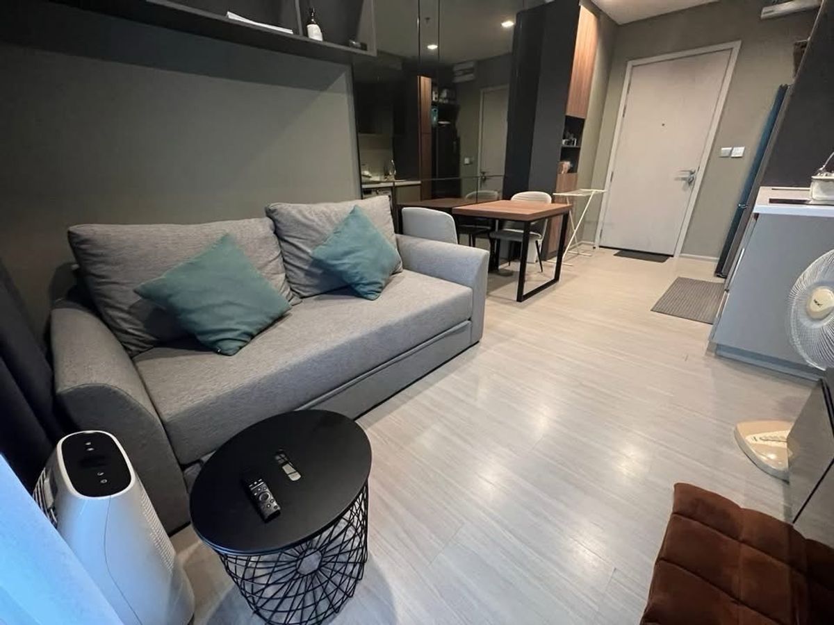 For RentCondoOnnut, Udomsuk : Free ready to be at Life Sukhumvit 62, 55 sqm. 2 bedrooms, 2 bathrooms, 5th floor, corner room 30,000 baht.