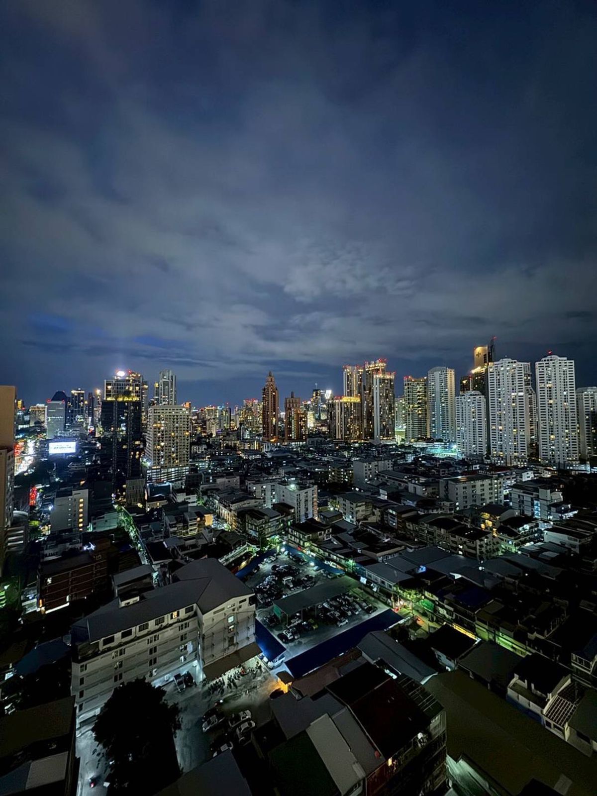 CondoKhlongtoei, Kluaynamthai : For Sales & Rent Life Rama4 -Asoke Unit 2599/650